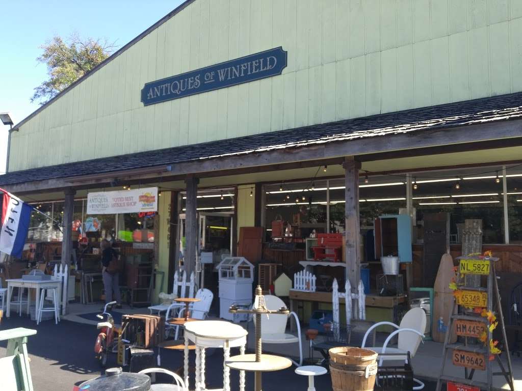 Antiques of Winfield | 27W461 Beecher Ave, Winfield, IL 60190, USA | Phone: (630) 665-2525