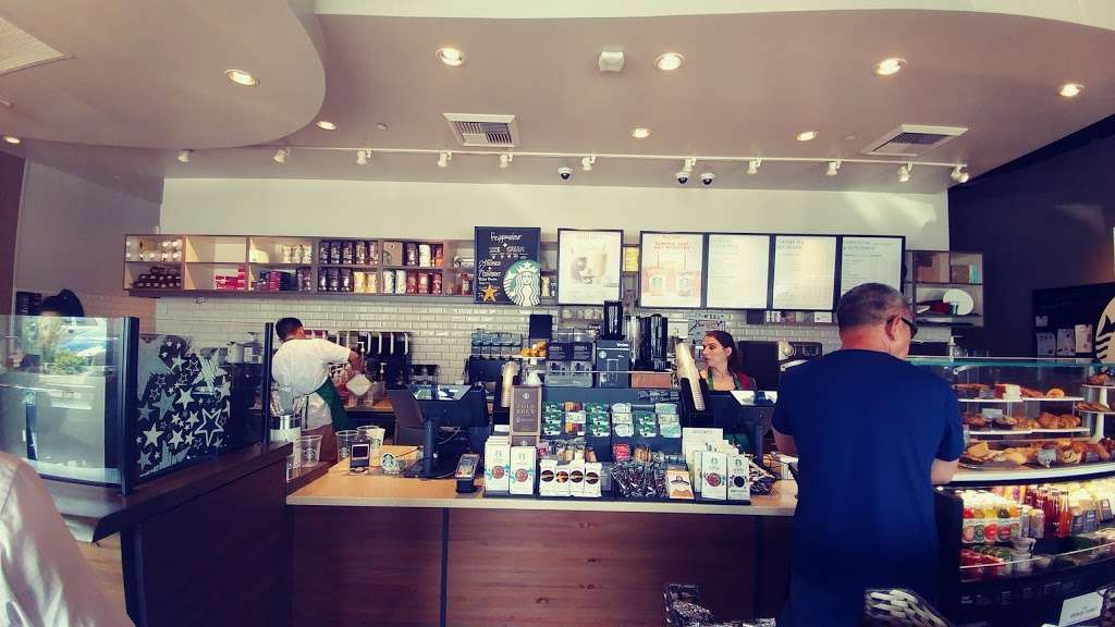 Starbucks | 901 S Coast Dr, Costa Mesa, CA 92626, USA | Phone: (714) 429-1782