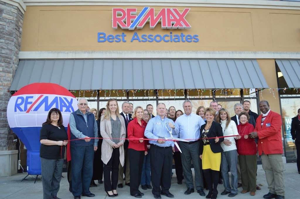 Mike Nielsen with RE/MAX Integrity | 100 East Kansas Avenue, Lansing, KS 66043, USA | Phone: (913) 775-0345
