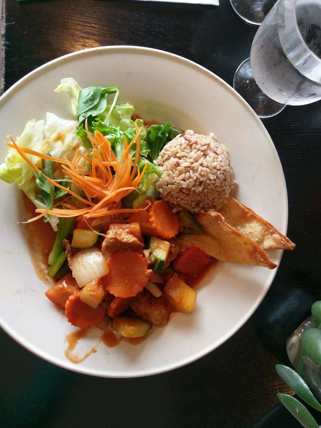 Bulan Thai Vegetarian Kitchen | 4114 Santa Monica Blvd, Los Angeles, CA 90029, USA | Phone: (323) 913-1488