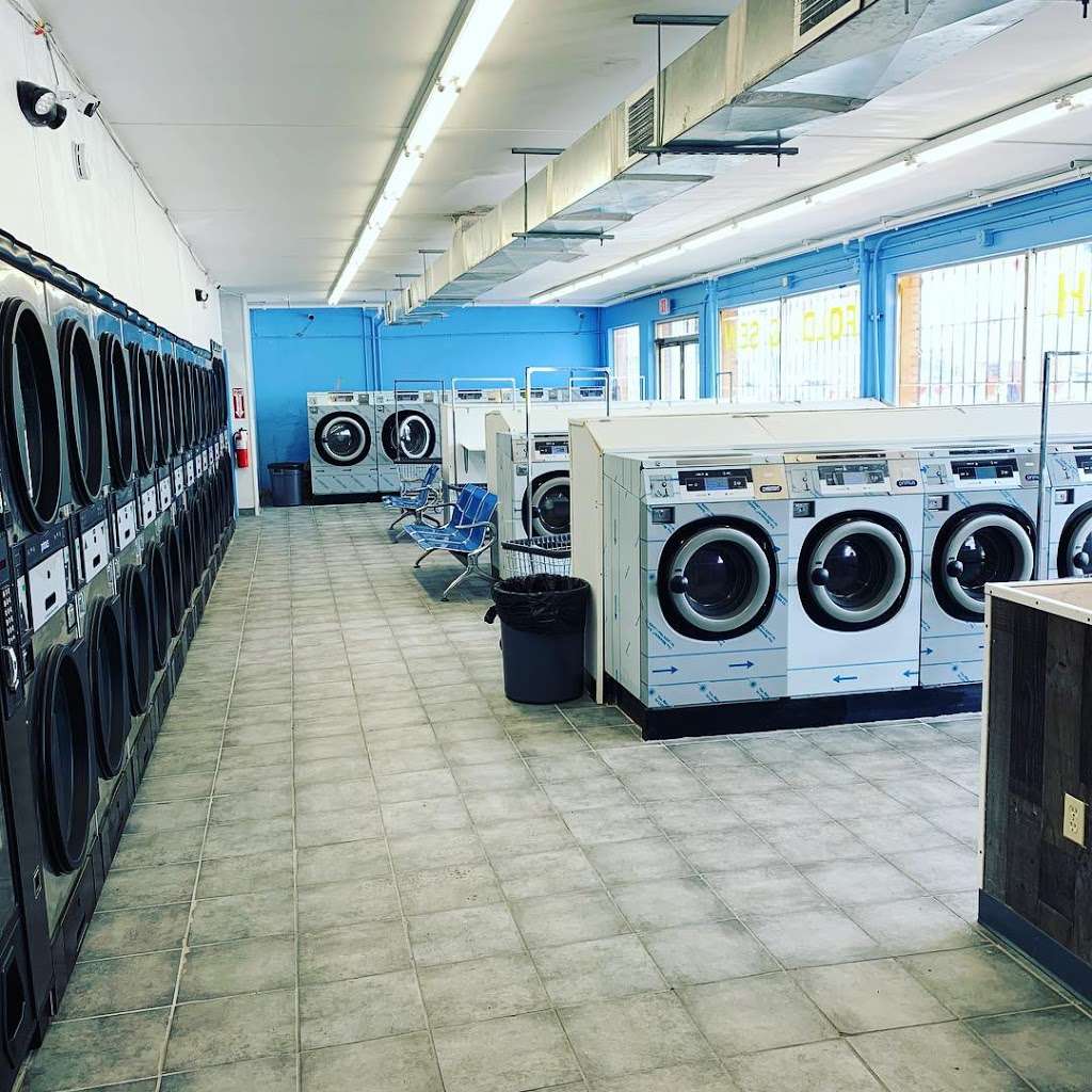 Glades Laundromat | 624 NW 16th St, Belle Glade, FL 33430, United States | Phone: (561) 983-8091