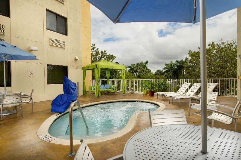 Fairfield Inn & Suites by Marriott Miami Airport South | 4101 NW 11th St, Miami, FL 33126, USA | Phone: (786) 456-2100