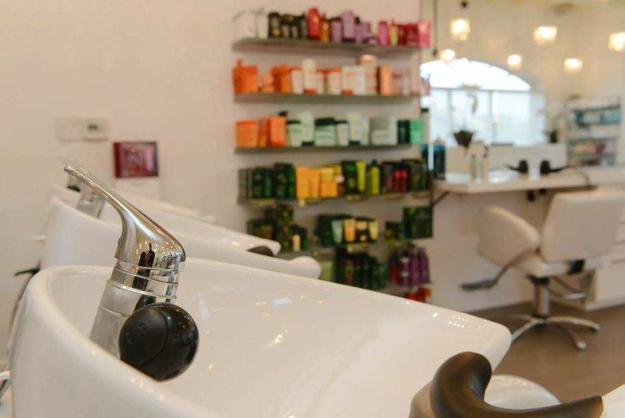 Lux Beauty Bar | 16085 San Dieguito Rd E-1, Rancho Santa Fe, CA 92067, USA | Phone: (858) 756-2220