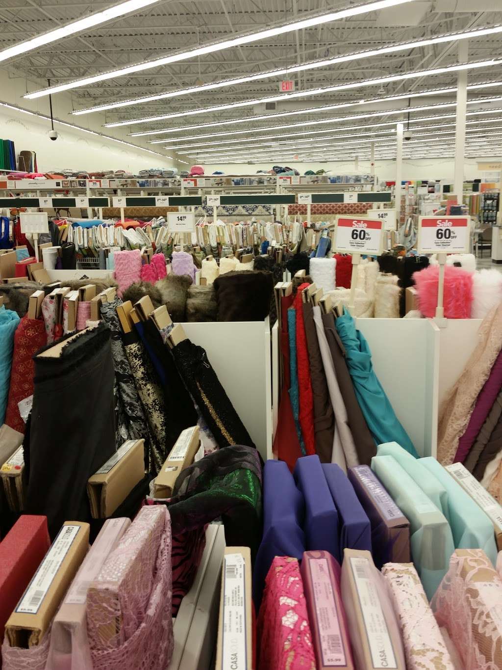 JOANN Fabrics and Crafts | 413 N Milwaukee Ave Unit 500, Vernon Hills, IL 60061, USA | Phone: (847) 918-8345