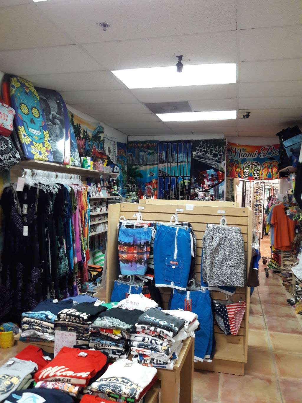 Ocean Bri Shop | 5445 Collins Ave, Miami Beach, FL 33140, USA | Phone: (786) 314-1425