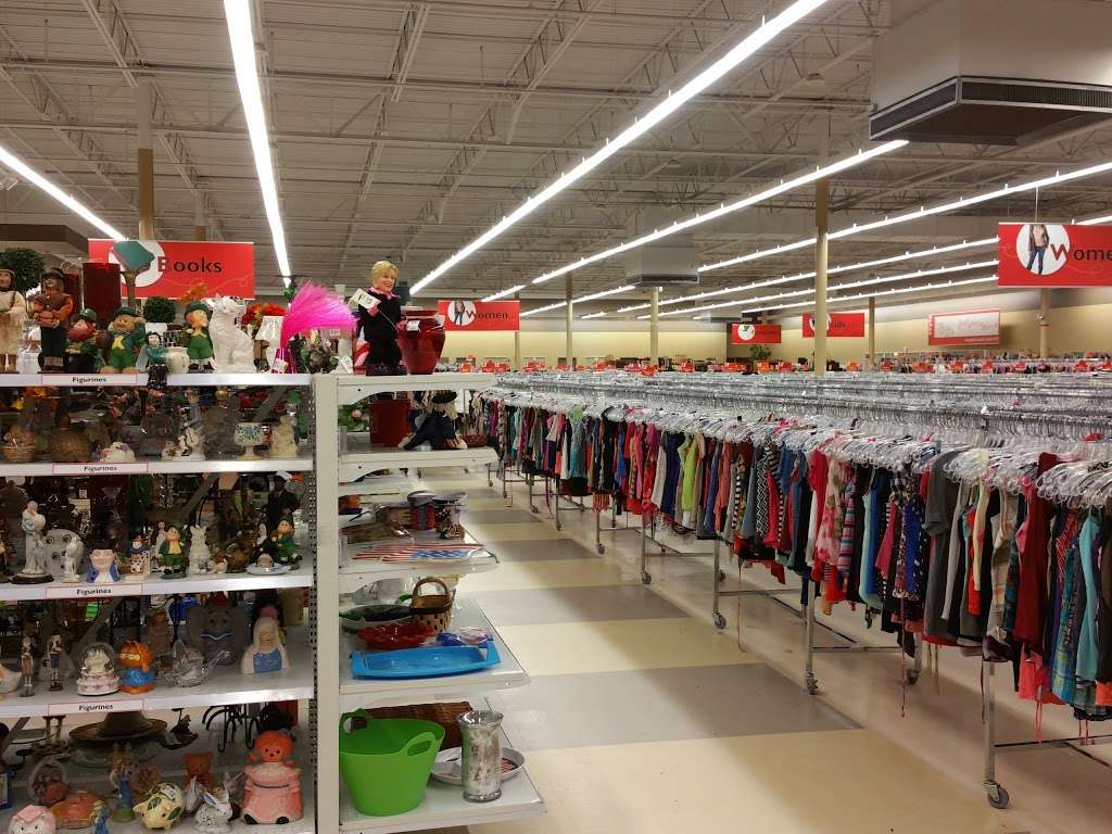 Savers | 10 Pilgrim Hill Rd, Plymouth, MA 02360, USA | Phone: (508) 746-1602