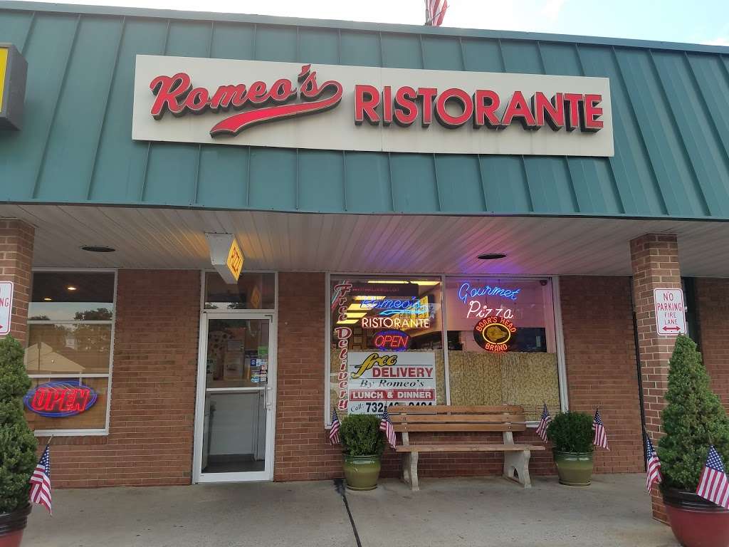 Romeos Restaurant & Pizzeria | 8 S Main St, Marlboro Township, NJ 07746, USA | Phone: (732) 431-2424