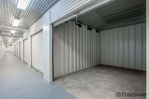 CubeSmart Self Storage | 3606 Gabrielle Ln, Aurora, IL 60504, USA | Phone: (630) 585-8800