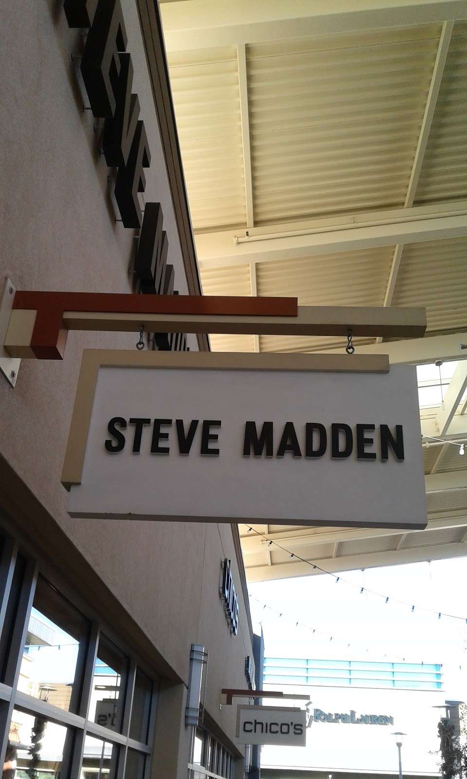 Steve Madden | 6800 N 95th Ave #710, Glendale, AZ 85305, USA | Phone: (623) 772-5446