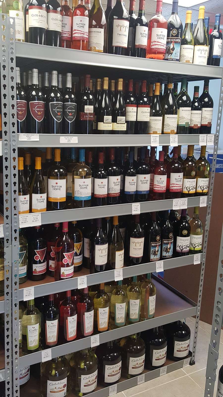 HILLTOP WINE AND LIQUOR | 3 Clapboard Ridge Rd, Danbury, CT 06811 | Phone: (203) 628-7816