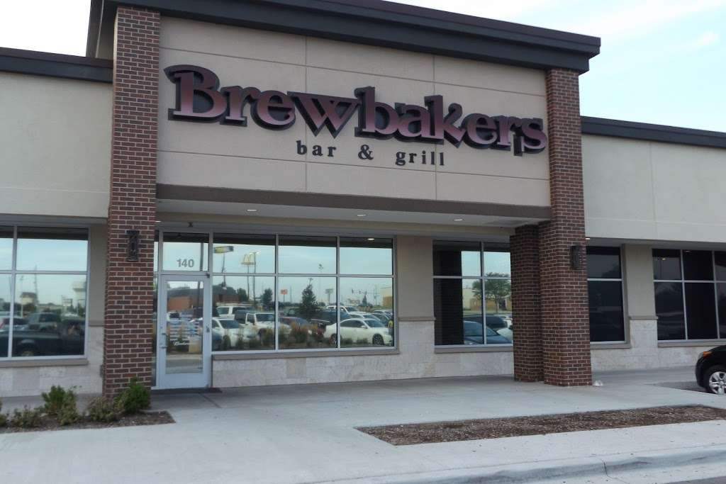 Brewbakers Bar and Grill Belton | 140 Cedar Tree Square, Belton, MO 64012, USA | Phone: (816) 348-2337