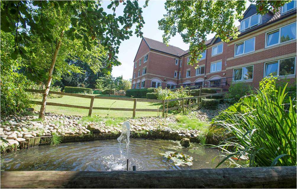 Croft House Care Home - Bupa | Braintree Rd, Great Dunmow, Dunmow CM6 1HR, UK | Phone: 01371 868959