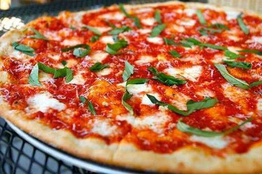 La Ginestra Italian Restaurant & Pizzeria | 963 Holmdel Rd #2, Holmdel, NJ 07733, USA | Phone: (732) 332-0022