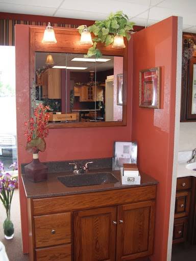 Murray Cabinetry / Luxury Bath | 407 N Bloomington St, Streator, IL 61364, USA | Phone: (815) 672-6992