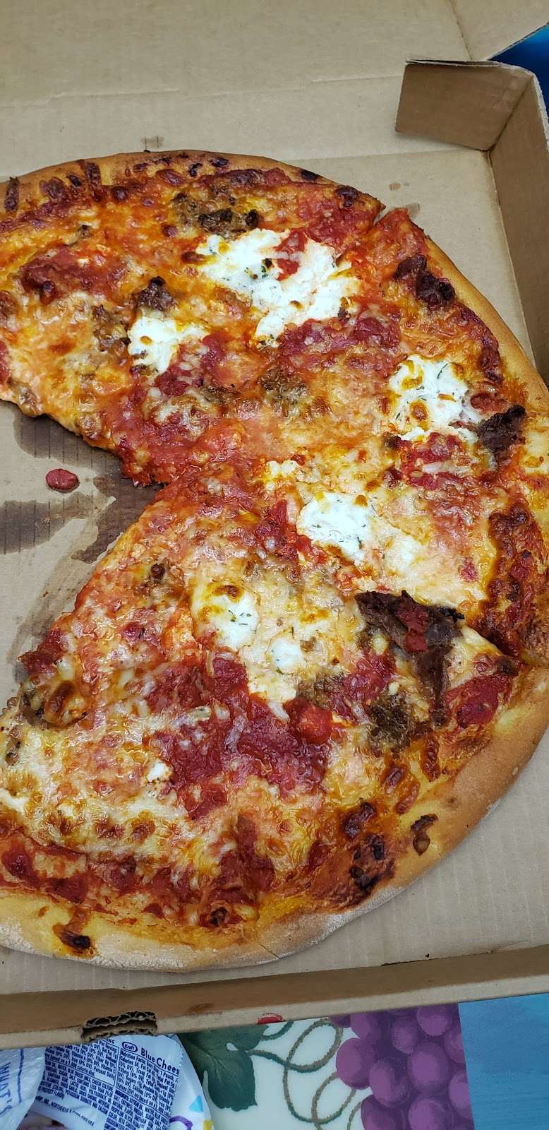 Giovannis New York Pizza | 6959 Cypress Gardens Blvd, Winter Haven, FL 33884, USA | Phone: (863) 324-9100