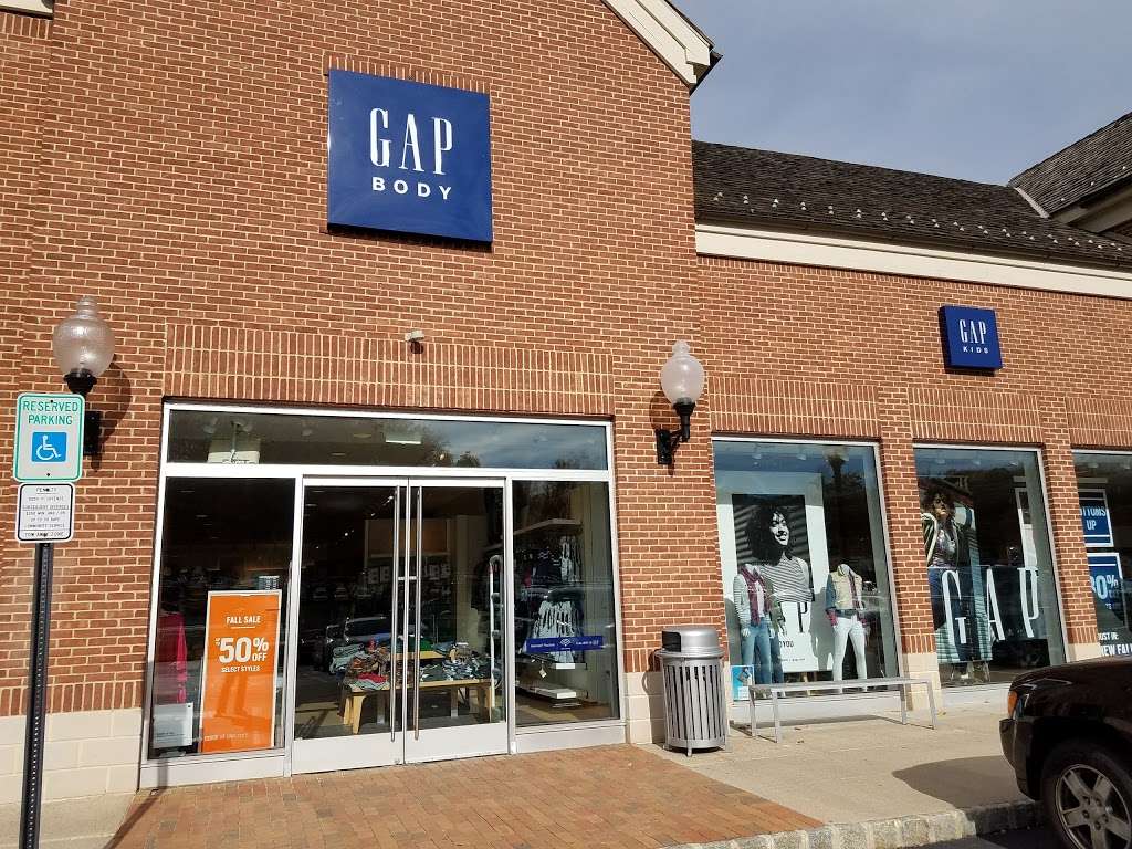 Gap | 3056 NJ-10, Denville, NJ 07834, USA | Phone: (973) 328-5808