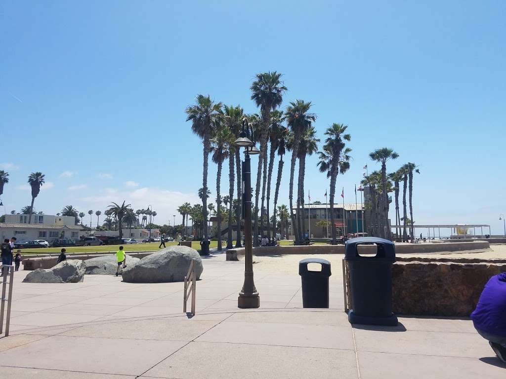 Portwood Pier Plaza | 10 Evergreen Ave, Imperial Beach, CA 91932, USA | Phone: (619) 686-6200