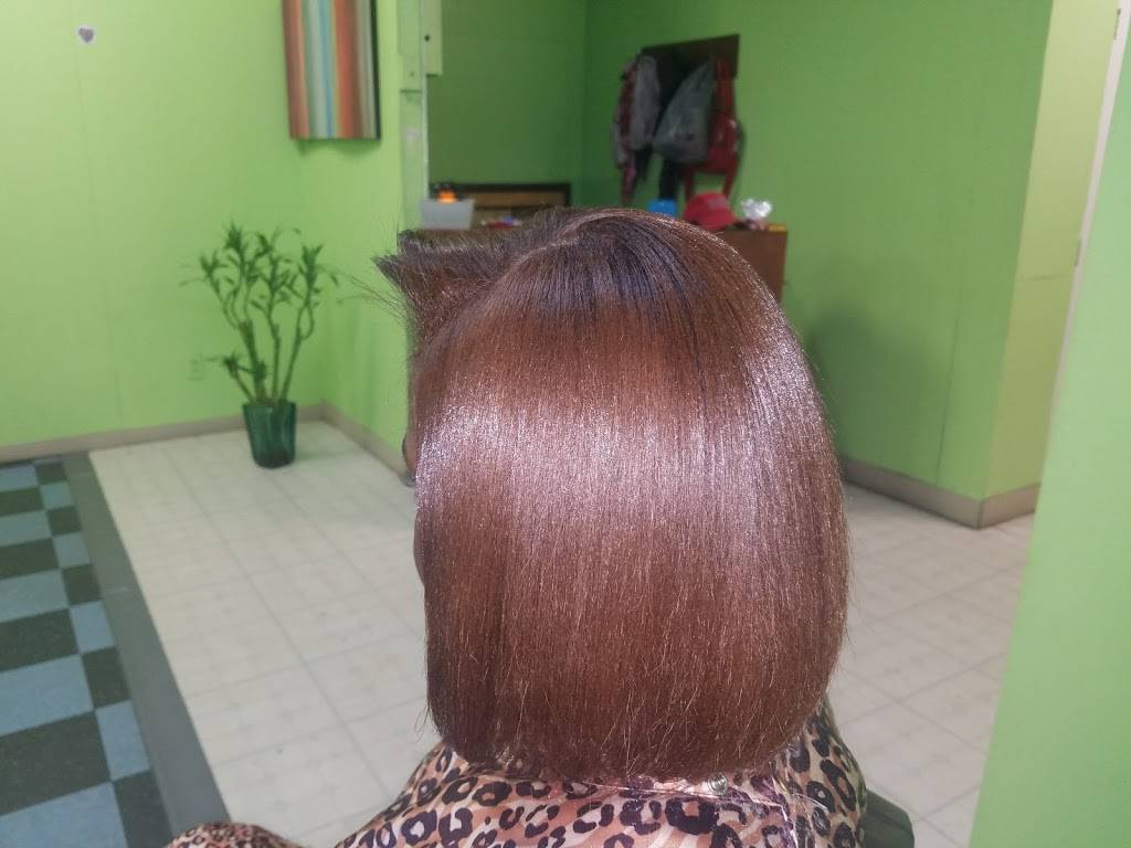 Dominican Hair Salon | 4417 N Tryon St, Charlotte, NC 28213, USA | Phone: (704) 599-2190