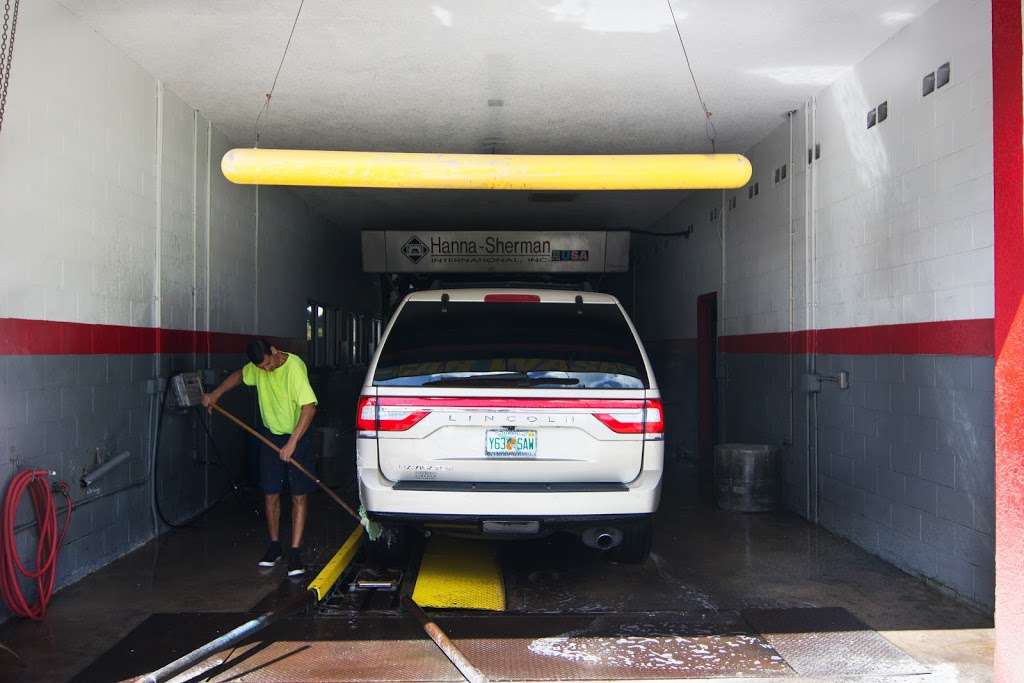 Buff-It Carwash and Lube Center | 12600 S John Young Pkwy, Orlando, FL 32837, USA | Phone: (407) 251-8220