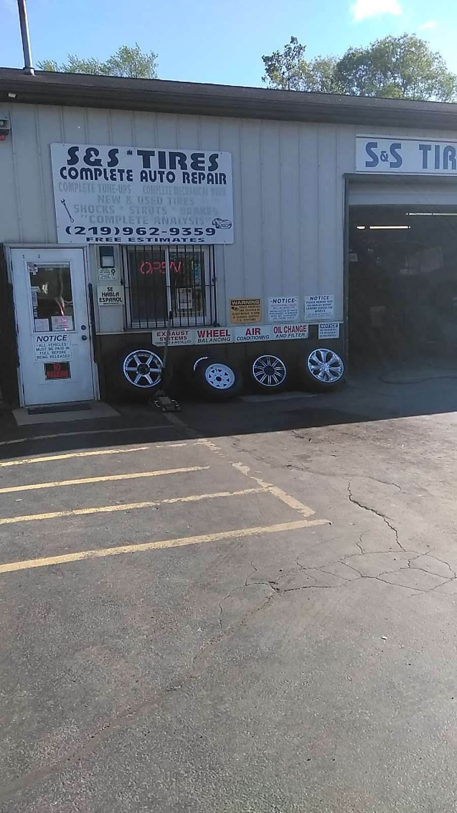 S & S Tires & Service | 233 Central Ave, Lake Station, IN 46405, USA | Phone: (219) 962-9359