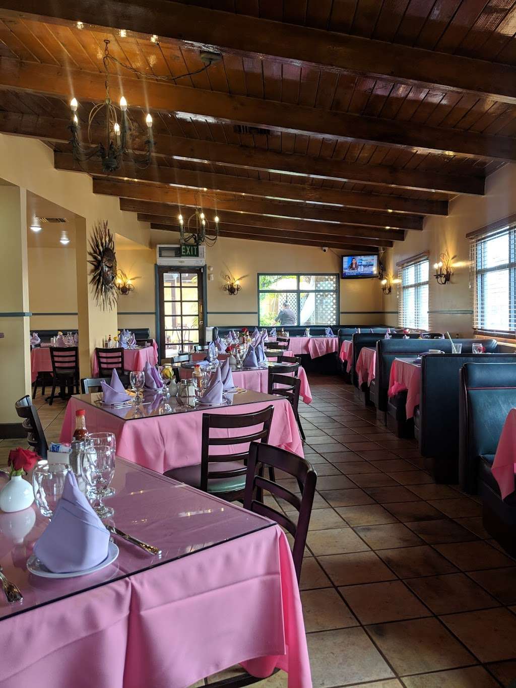 Las Trancas Restaurant | 5351 Atlantic Blvd, Maywood, CA 90270, USA | Phone: (323) 560-2494