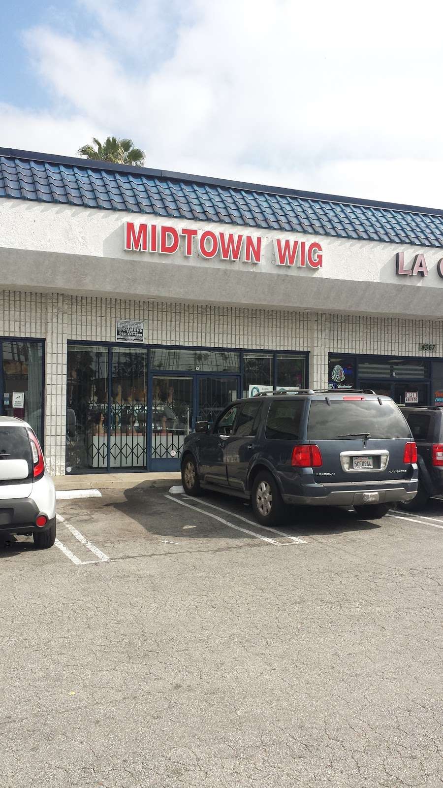 Mid Town Wig Center | 4367 Pico Blvd, Los Angeles, CA 90019, USA | Phone: (323) 934-9310