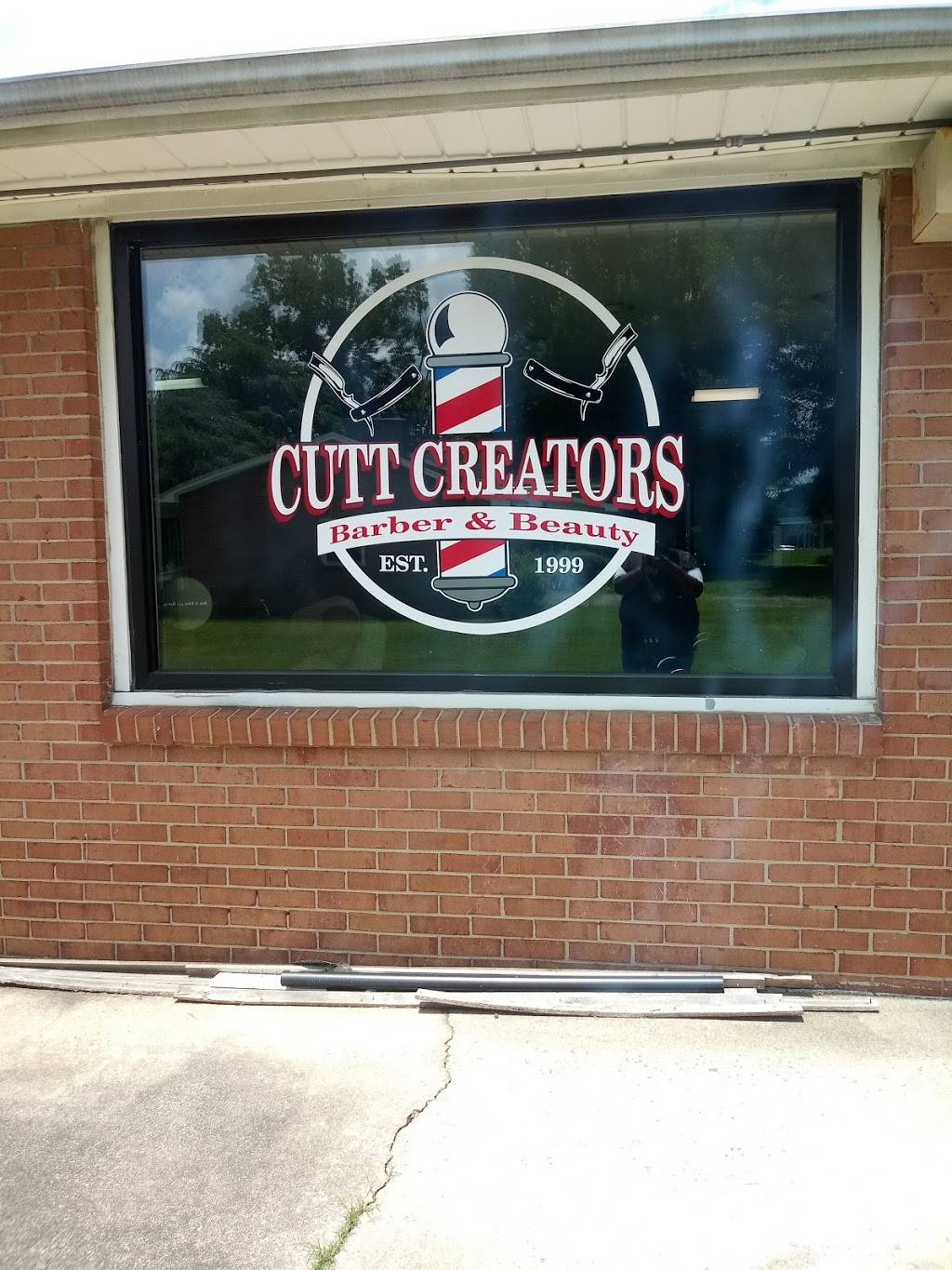 Cutt Creators Barber & Beauty | 6146 University Pkwy, Winston-Salem, NC 27105, USA | Phone: (336) 377-7311