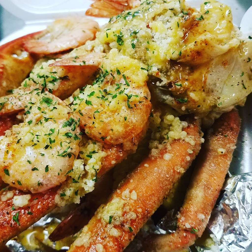 Mr 3s Crab Pot | 401 Bradford Dr, Charlotte, NC 28208, USA | Phone: (980) 237-1626