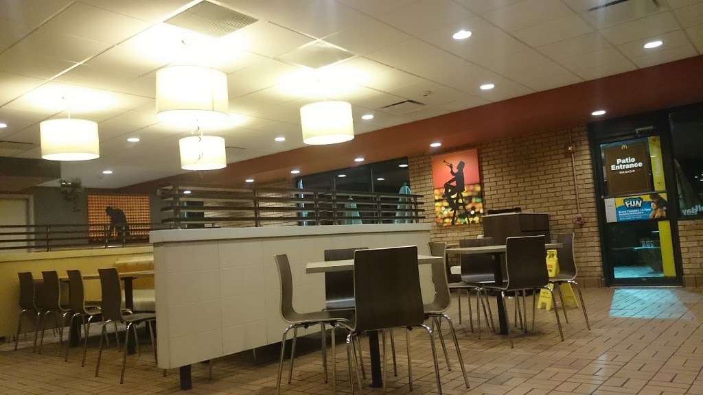 McDonalds | 5355 W 79th St, Burbank, IL 60459 | Phone: (708) 425-6966