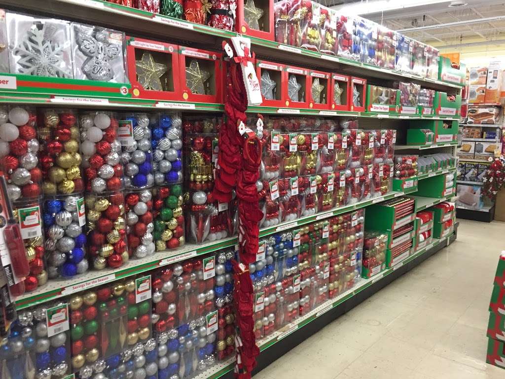 Family Dollar | 5515 Kenilworth Ave, Riverdale Park, MD 20737, USA | Phone: (301) 403-0490