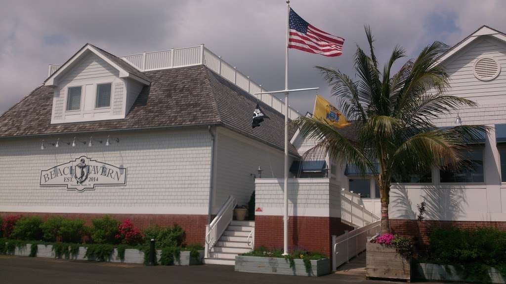 Beach Tavern | 33 West St, Monmouth Beach, NJ 07750, USA | Phone: (732) 870-8999