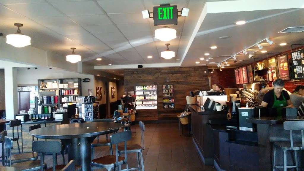 Starbucks | 92 S Wadsworth Blvd, Lakewood, CO 80226, USA | Phone: (303) 202-2787