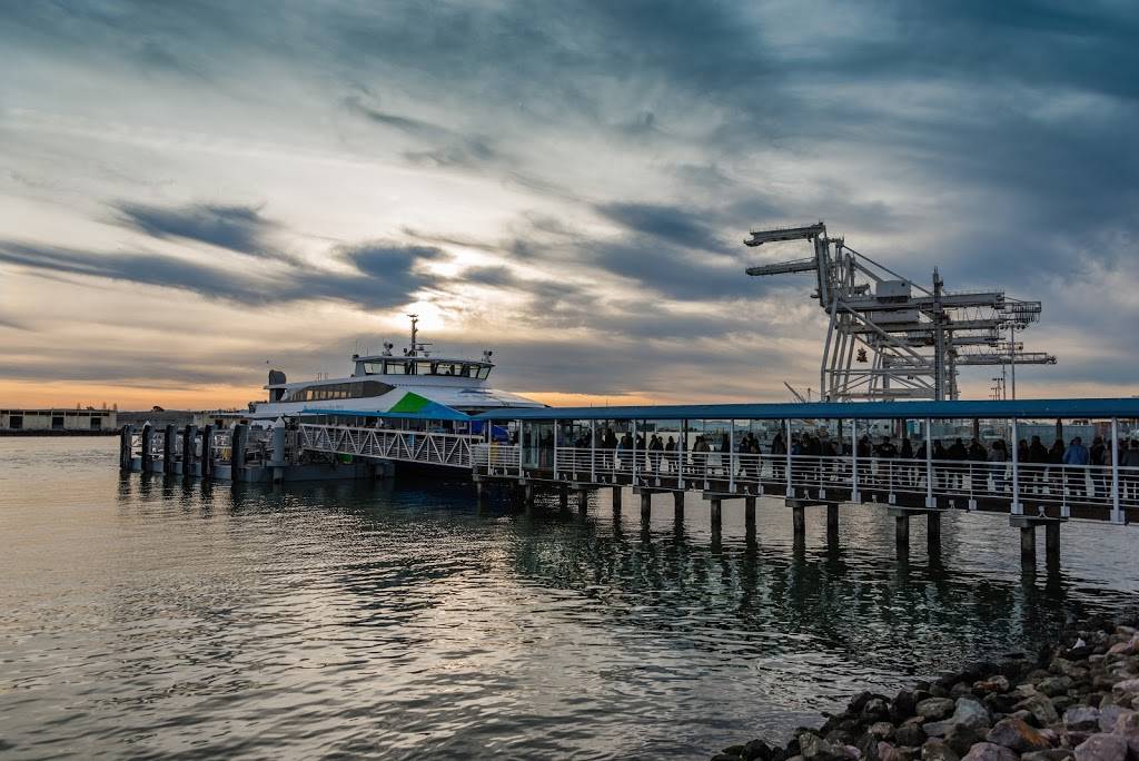 San Francisco Bay Ferry | 10 Clay St, Oakland, CA 94607, USA | Phone: (707) 643-3779