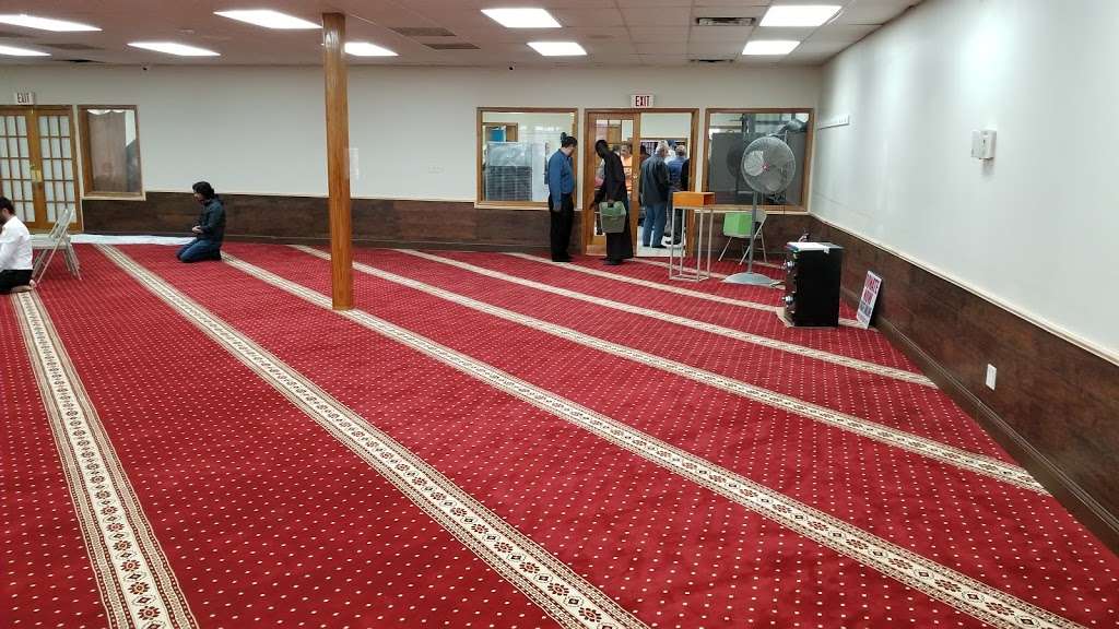 Islamic Center of Chicago | 3357 W 63rd St, Chicago, IL 60629, USA | Phone: (773) 436-8083