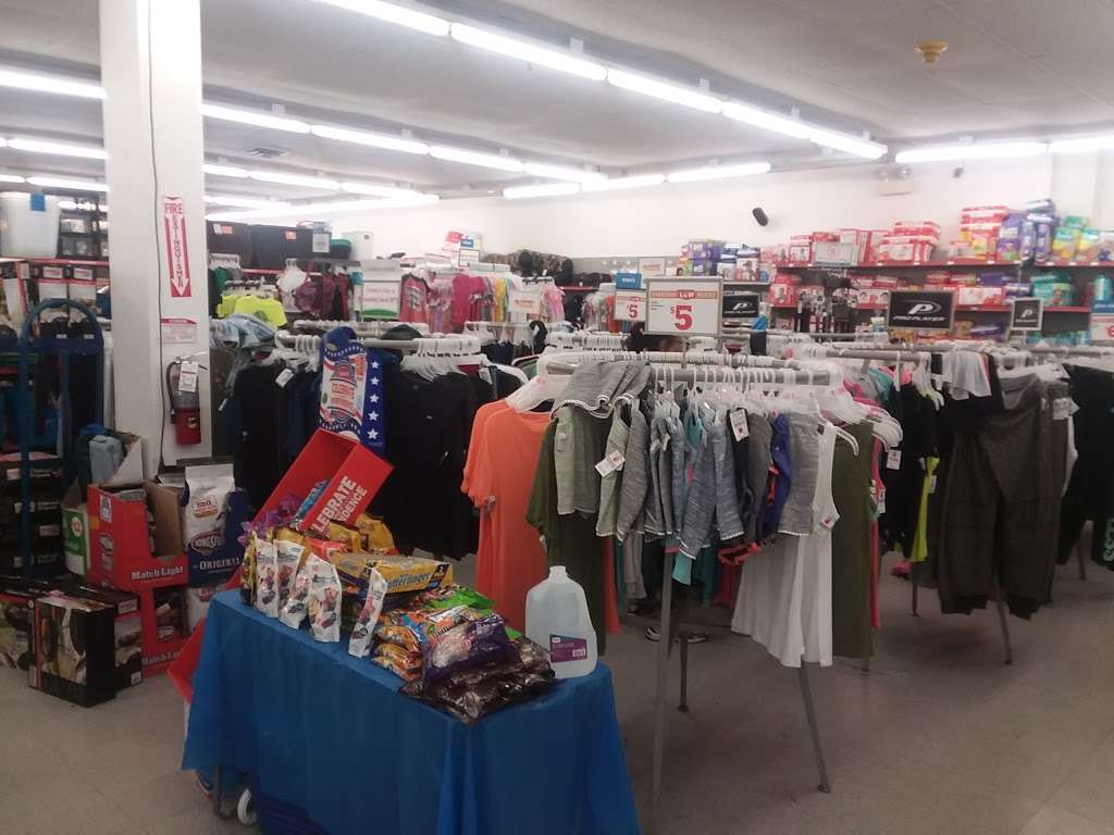 Family Dollar | 660 N Milwaukee Ave, Prospect Heights, IL 60070 | Phone: (847) 279-3971