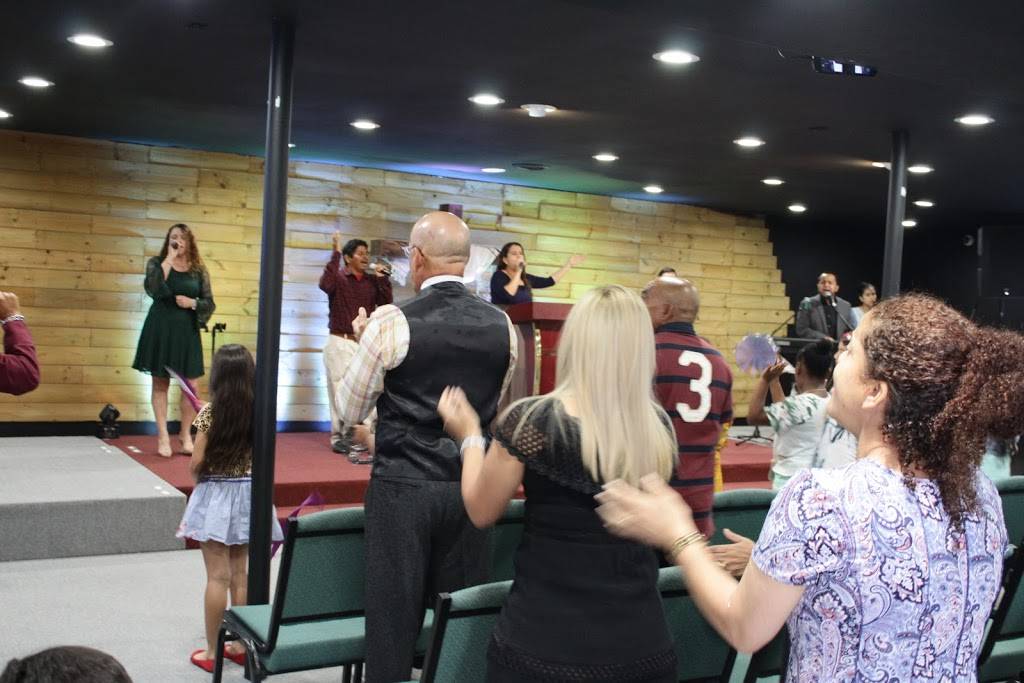 Iglesia De Dios El Shaddai | 420 Westwood Dr, Marrero, LA 70072, USA | Phone: (504) 535-8054