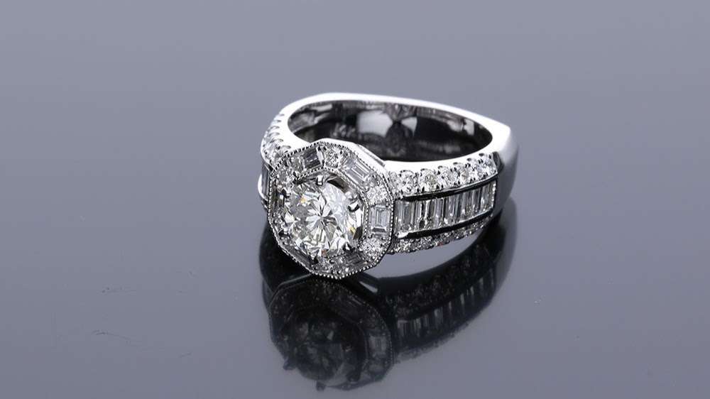 House of Diamonds | 11805 College Blvd, Overland Park, KS 66210, USA | Phone: (913) 469-0111