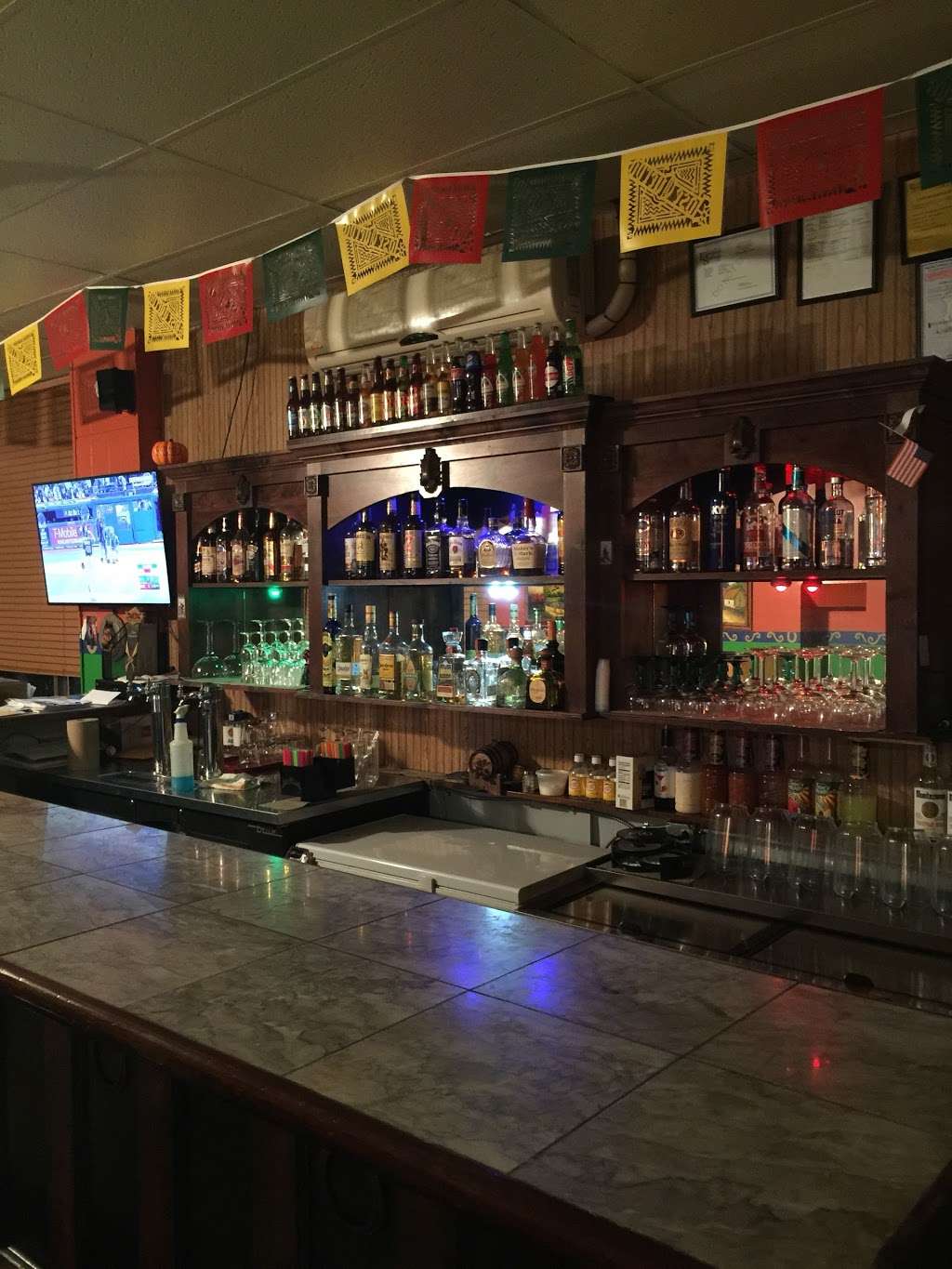 Herradura Mexican Restaurant | 101 W Broadway St, Excelsior Springs, MO 64024, USA | Phone: (816) 848-5082