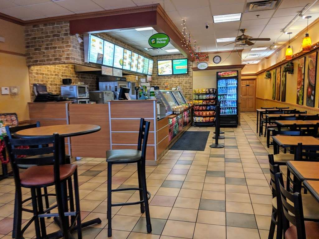 Subway Restaurants | 1588 Algonquin Rd, Hoffman Estates, IL 60192, USA | Phone: (847) 934-9989