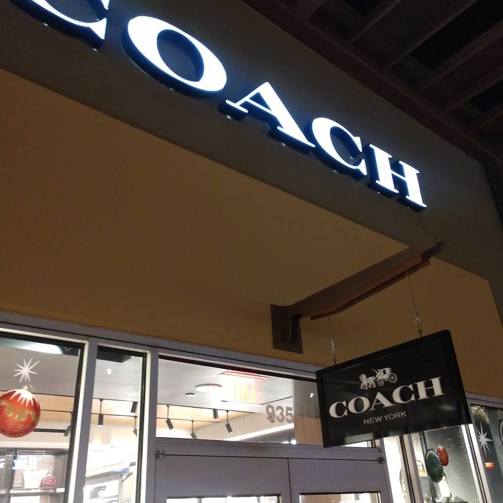 COACH Outlet | 6401. W. Marana Center Blvd Space #935, Tucson, AZ 85742, USA | Phone: (520) 579-9891