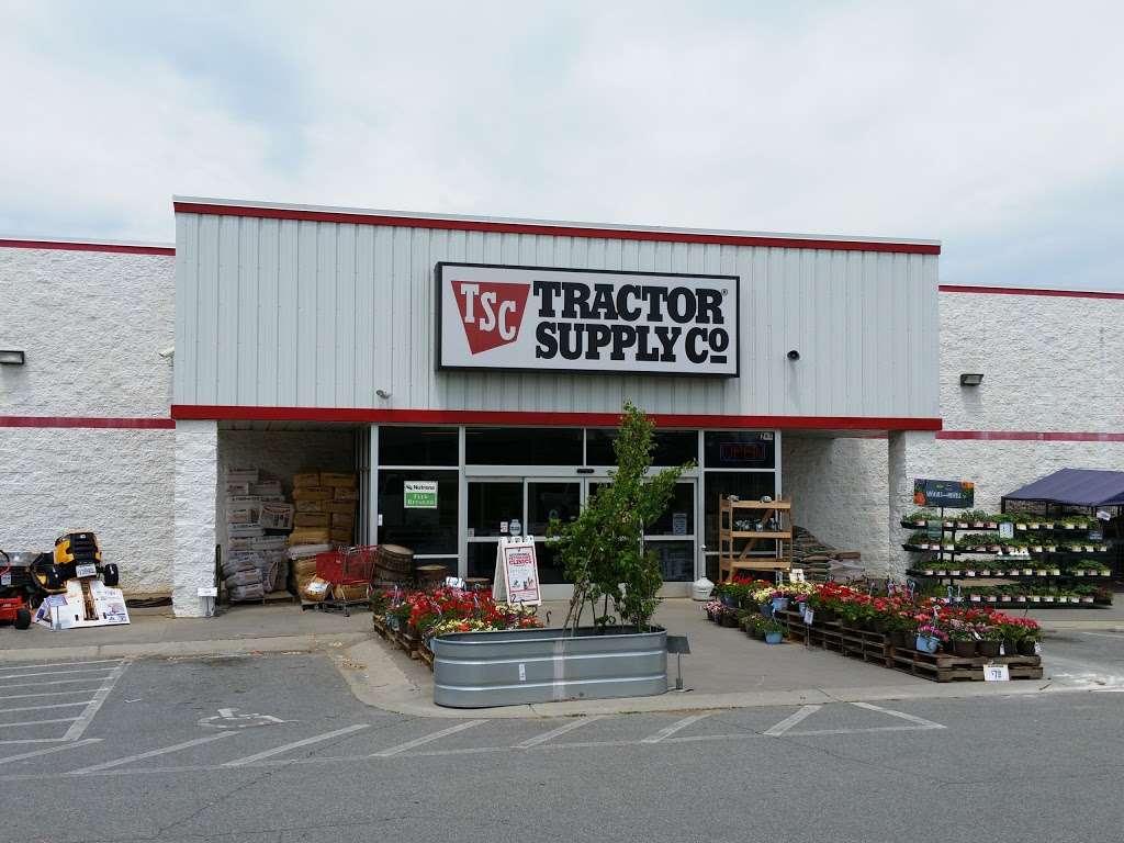 Tractor Supply Co. | 285 Gilman Road, Denver, NC 28037, USA | Phone: (704) 827-2870