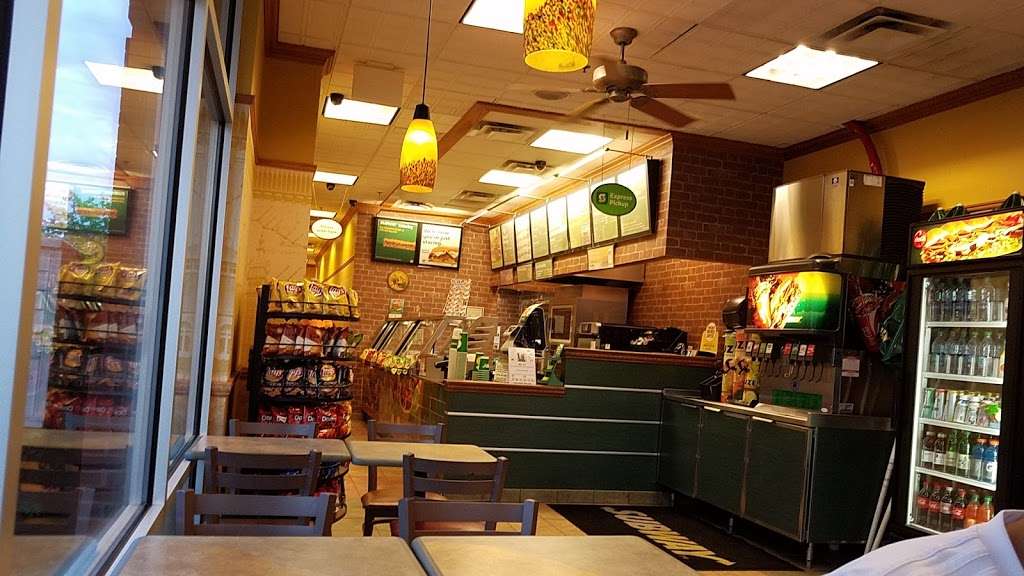 Subway | 29 Banks Ford Pkwy #101, Fredericksburg, VA 22406, USA | Phone: (540) 286-2668