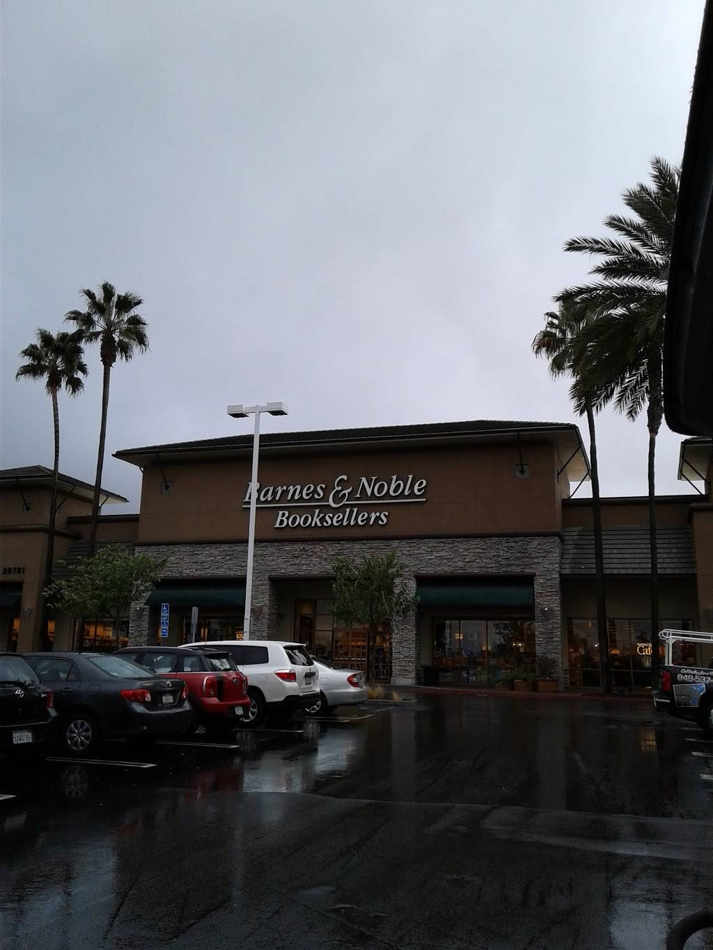 Barnes & Noble | Town Center, 26751 Aliso Creek Rd, Aliso Viejo, CA 92656, USA | Phone: (949) 362-8027