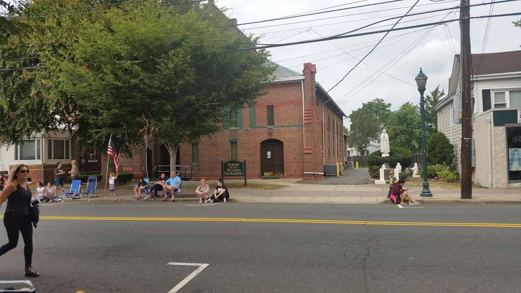 Shrine Chapel of the Blessed Sacrament | 52 W Somerset St, Raritan, NJ 08869 | Phone: (908) 722-1489