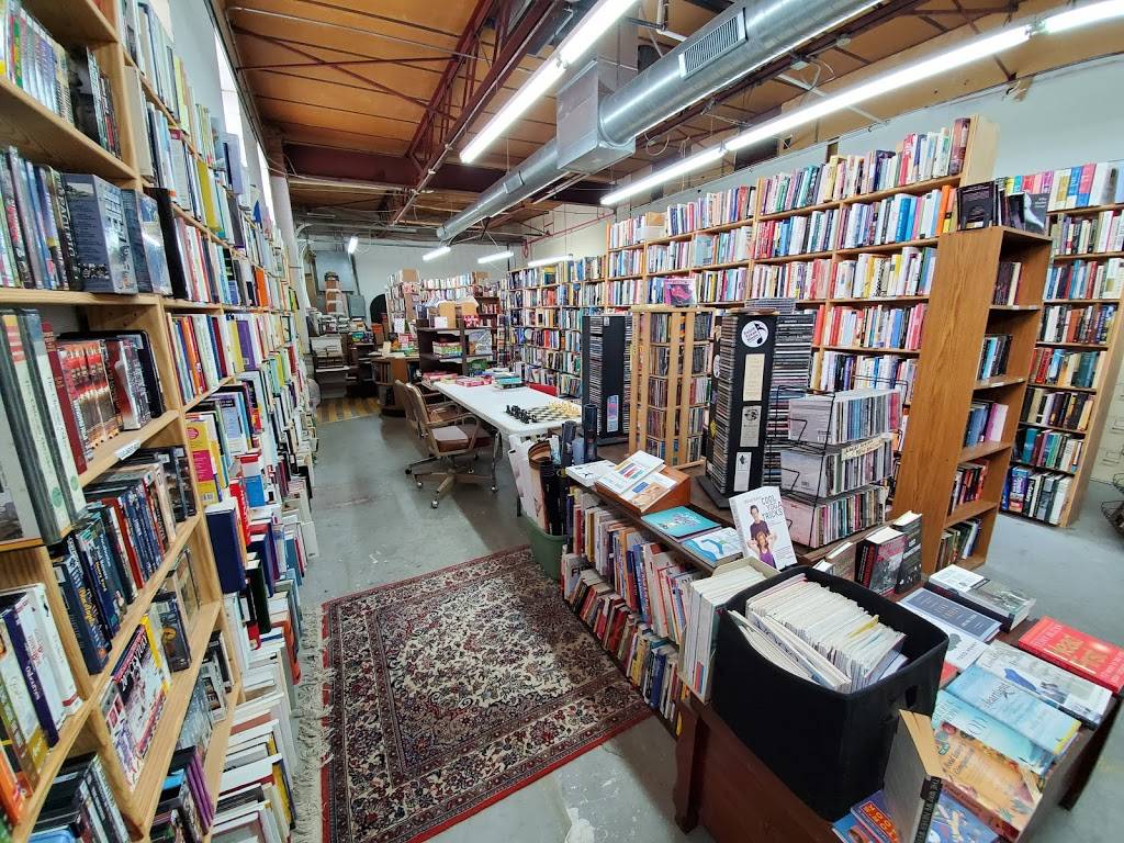 Lucky Dog Books | 10534 Garland Rd, Dallas, TX 75218, USA | Phone: (214) 827-4860