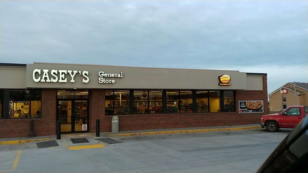 Caseys | 915 S 1st St, Hiawatha, KS 66434, USA | Phone: (785) 742-7132