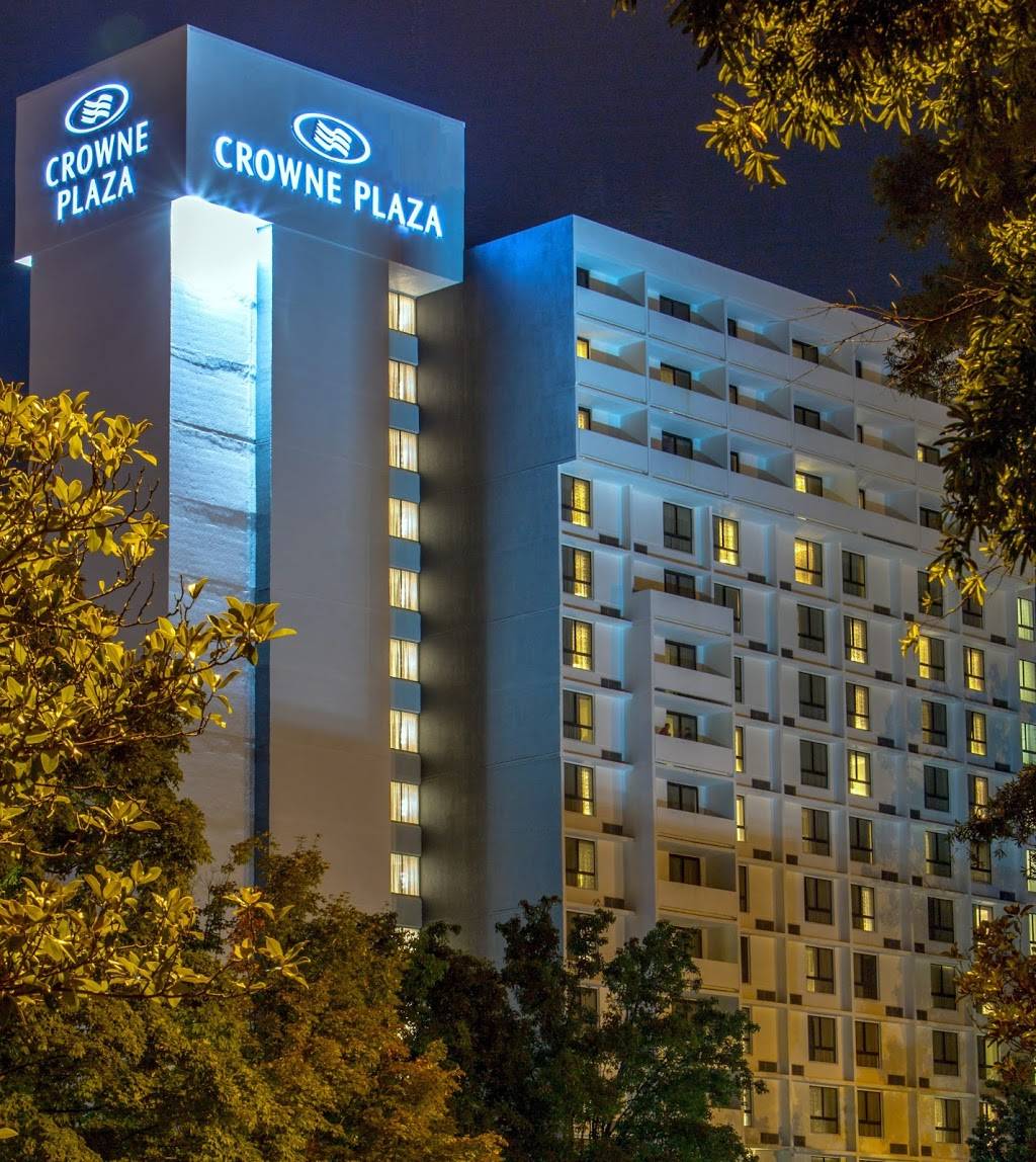 Crowne Plaza Charlotte Executive Park | 5700 Westpark Dr, Charlotte, NC 28217, USA | Phone: (704) 527-9650