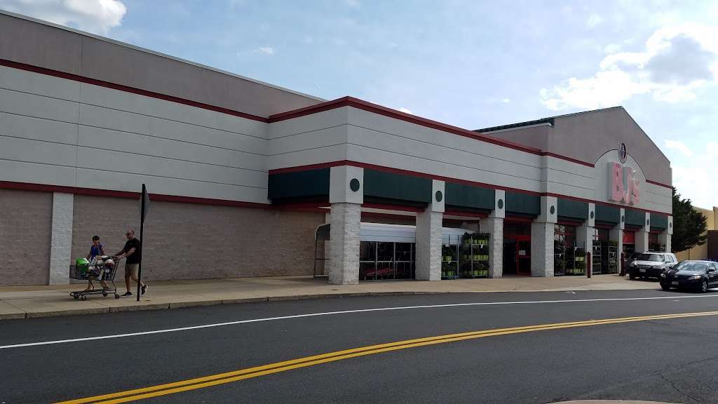 BJs Wholesale Club Tire Center | 13053 Fair Lakes Shopping Center, Fairfax, VA 22033 | Phone: (703) 803-0200