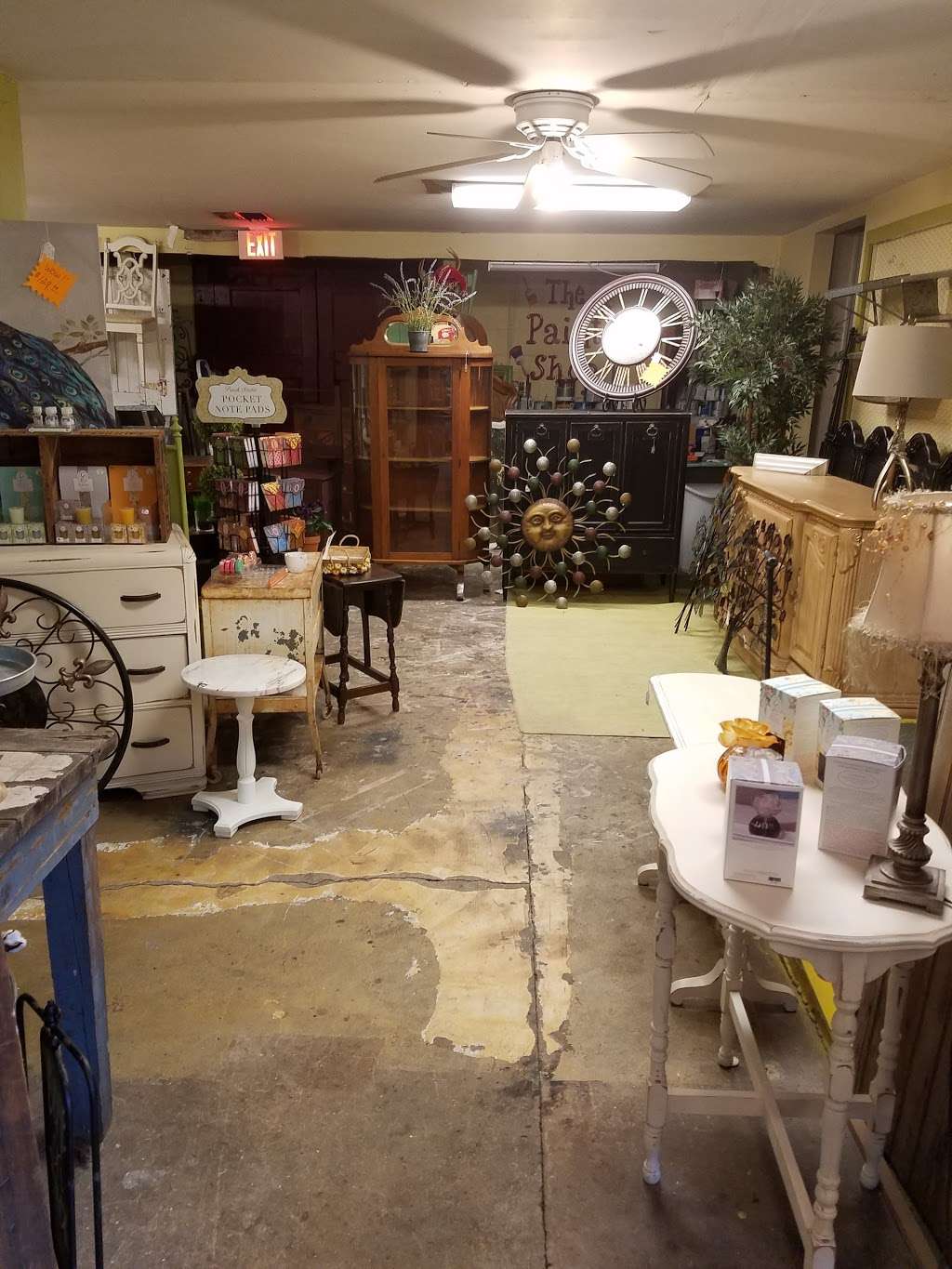 Red Door | 207 S Main St, Wildwood, FL 34785, USA | Phone: (352) 748-2044