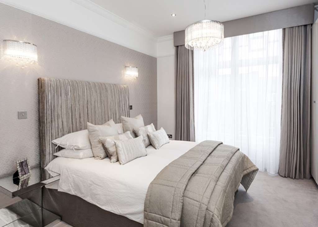 Elizabeth Stewart | 201-203 High St, Potters Bar EN6 5DA, UK | Phone: 01707 663433